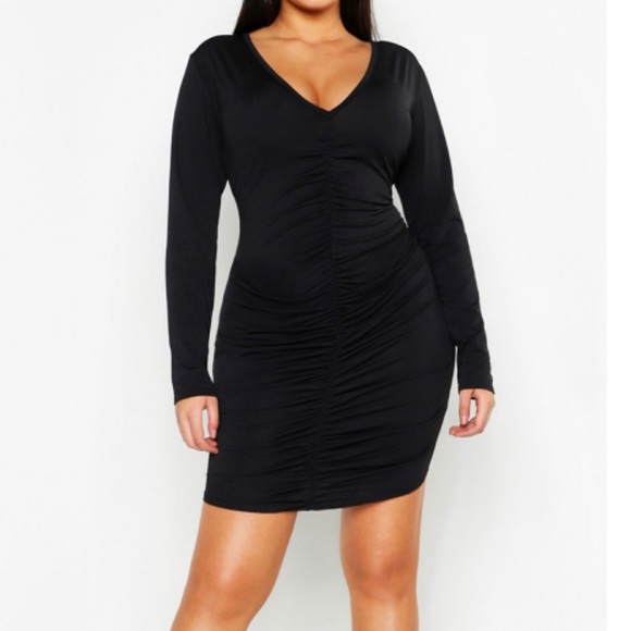 Boohoo Dresses & Skirts - Boohoo New!! Ruched Plunge Bodycon Dress Sz 20 A26